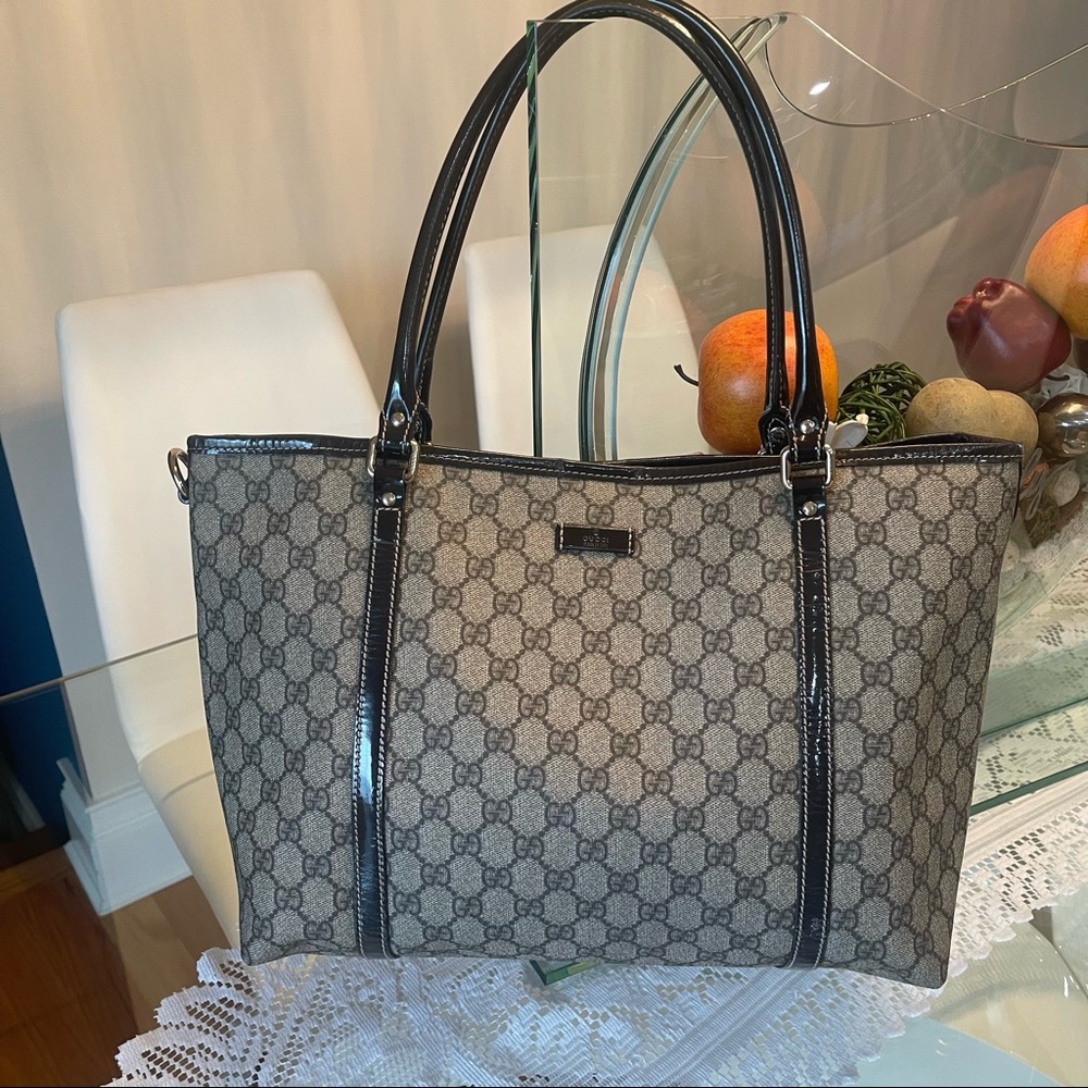 💯% authentic Gucci bag